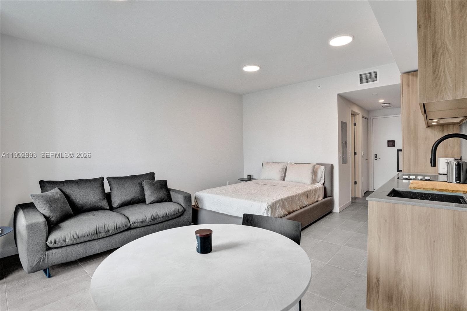 121 NE 5th Street # 1404, Miami, FL 33132 photo 5