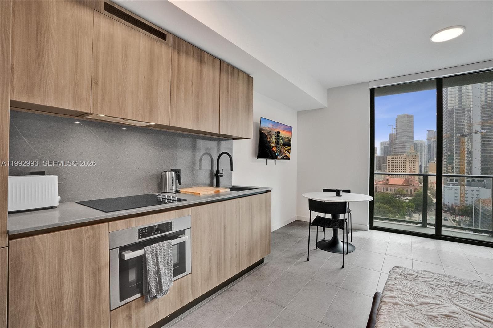 121 NE 5th Street # 1404, Miami, FL 33132 photo 4