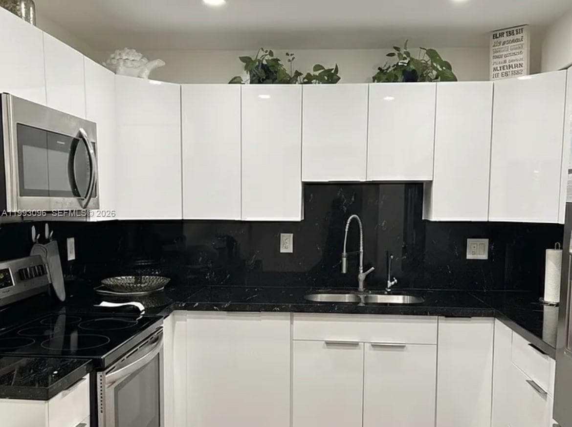 2450 NE 135th St # 103, North Miami, FL 33181 photo 3