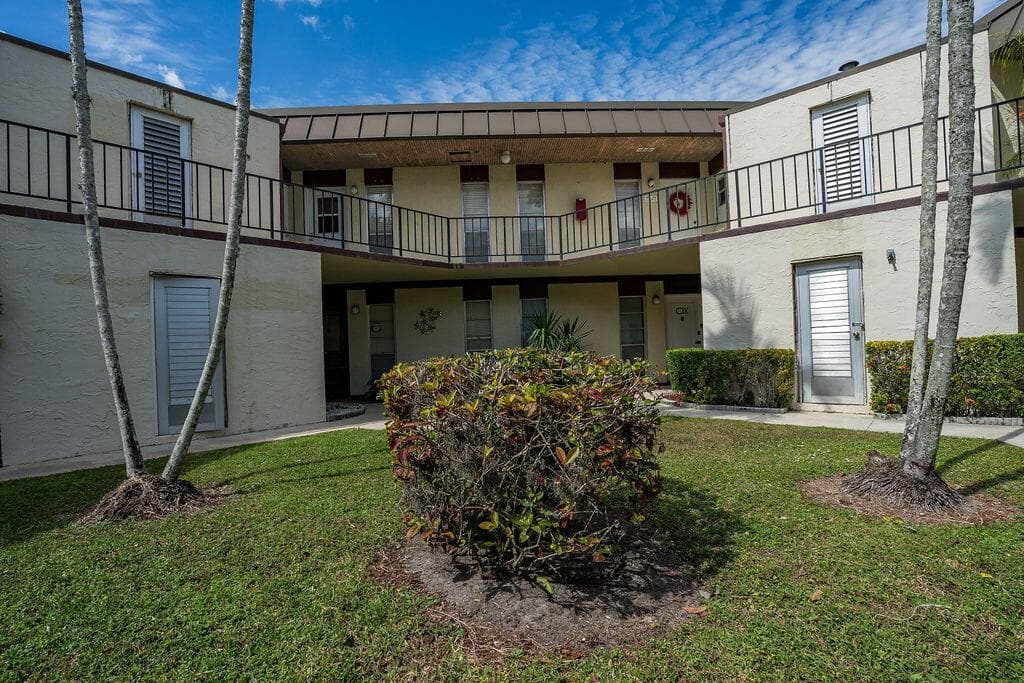 2 Greenway Village N # 210, Royal Palm Beach, FL 33411 photo 2