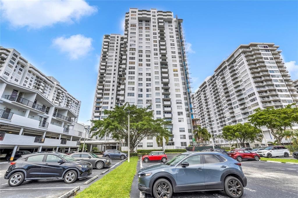 2750 NE 183rd Street # 2202, Aventura, FL 33160 photo 2