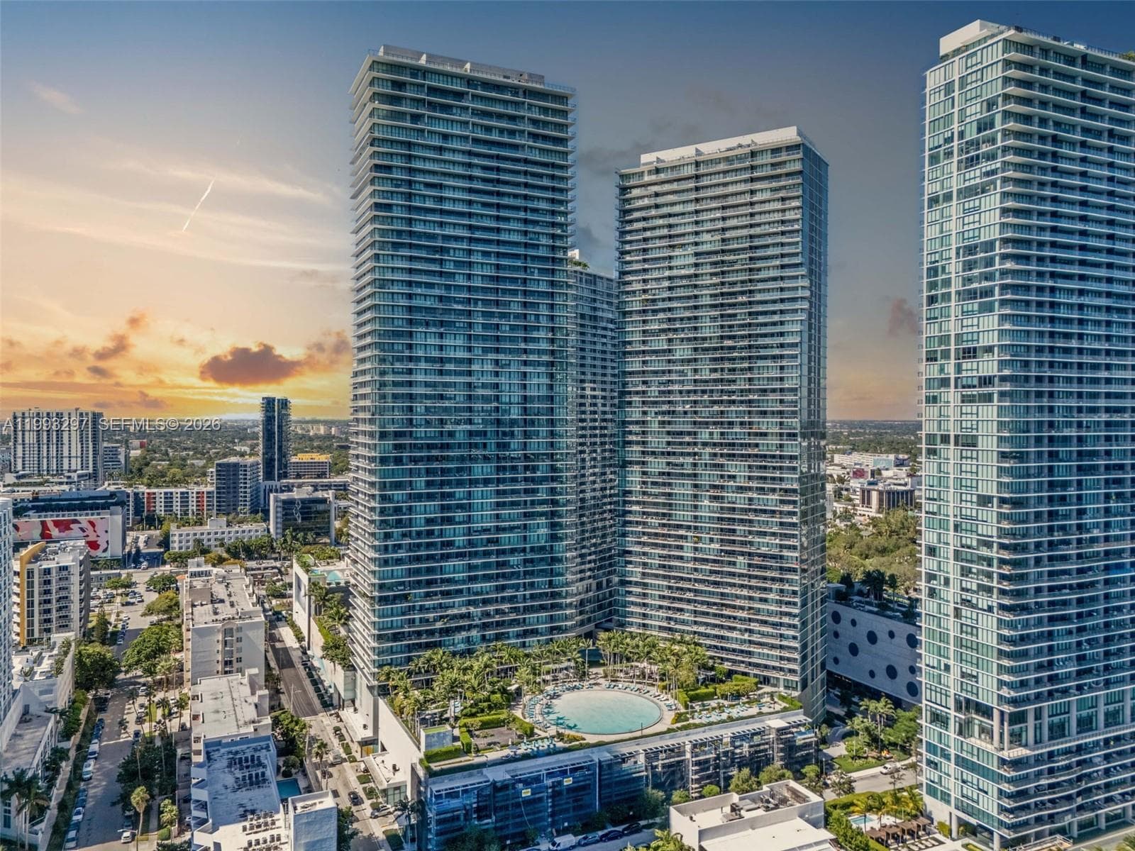 650 NE 32nd St # 2104, Miami, FL 33137 photo 2