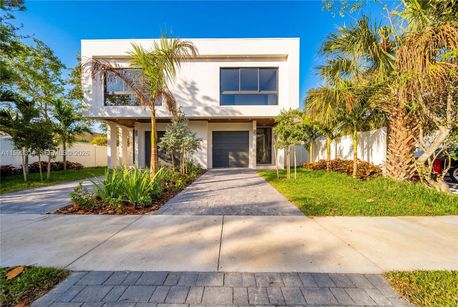 804 NE 16th Ter, Fort Lauderdale, FL 33304 photo 2