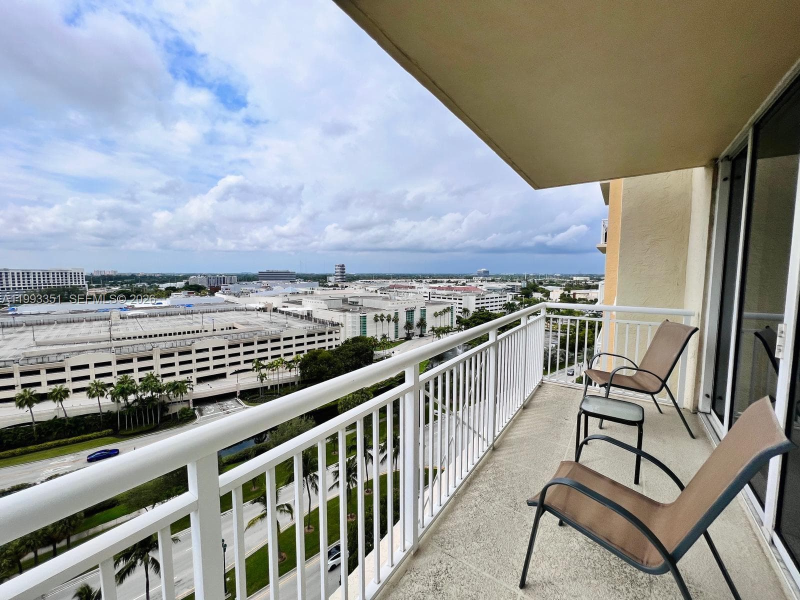 19501 W Country Club Dr # 1408, Aventura, FL 33180 photo 2