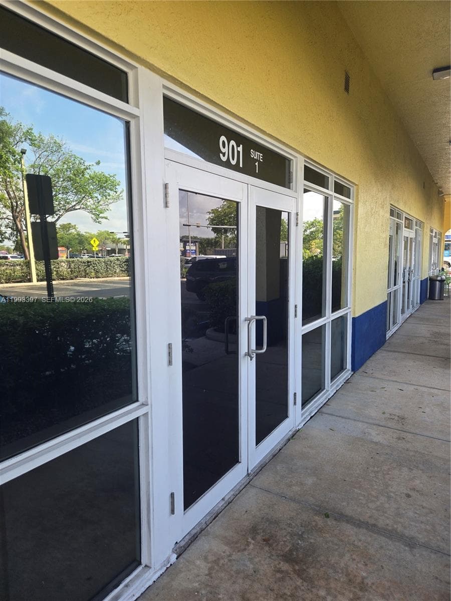 901 N Miami Beach Blvd, North Miami Beach, FL 33162 photo 3