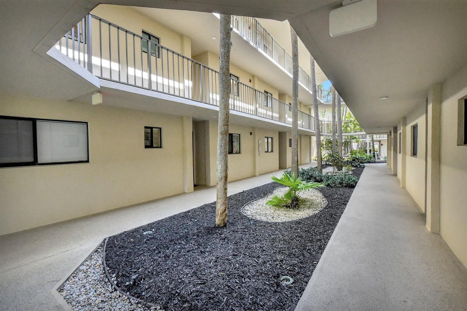 5340 Las Verdes Circle # 208, Delray Beach, FL 33484 photo 2