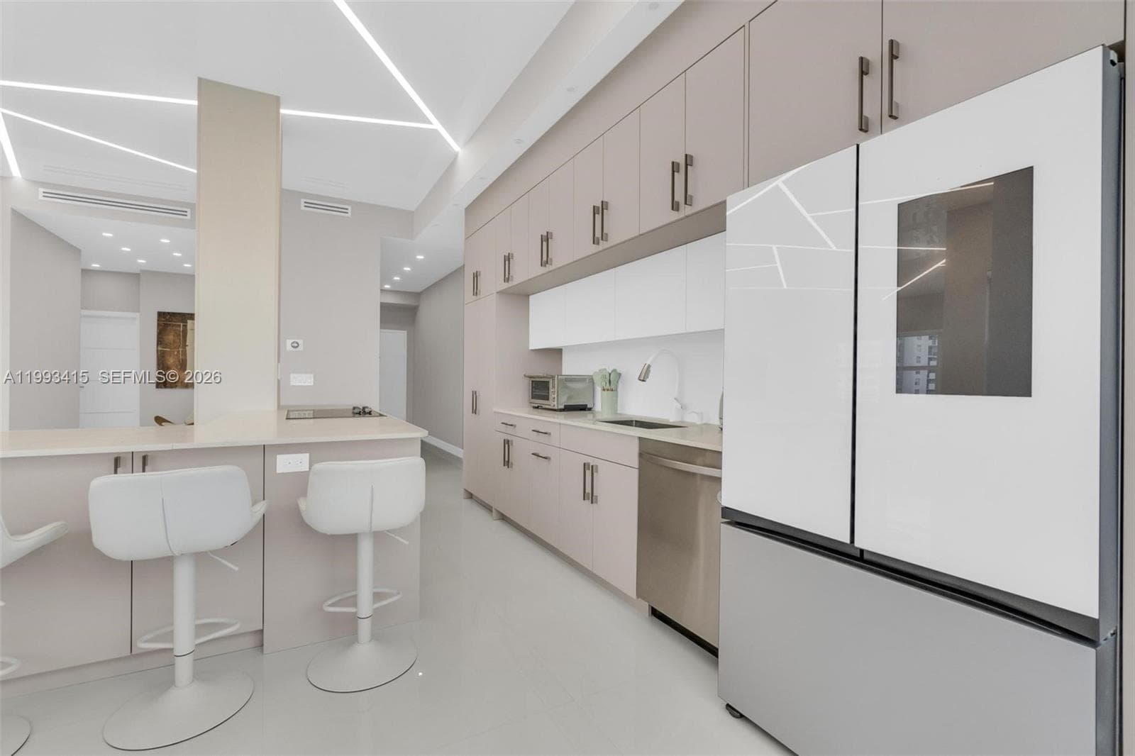 18011 Biscayne Blvd # PH04, Aventura, FL 33160 photo 5
