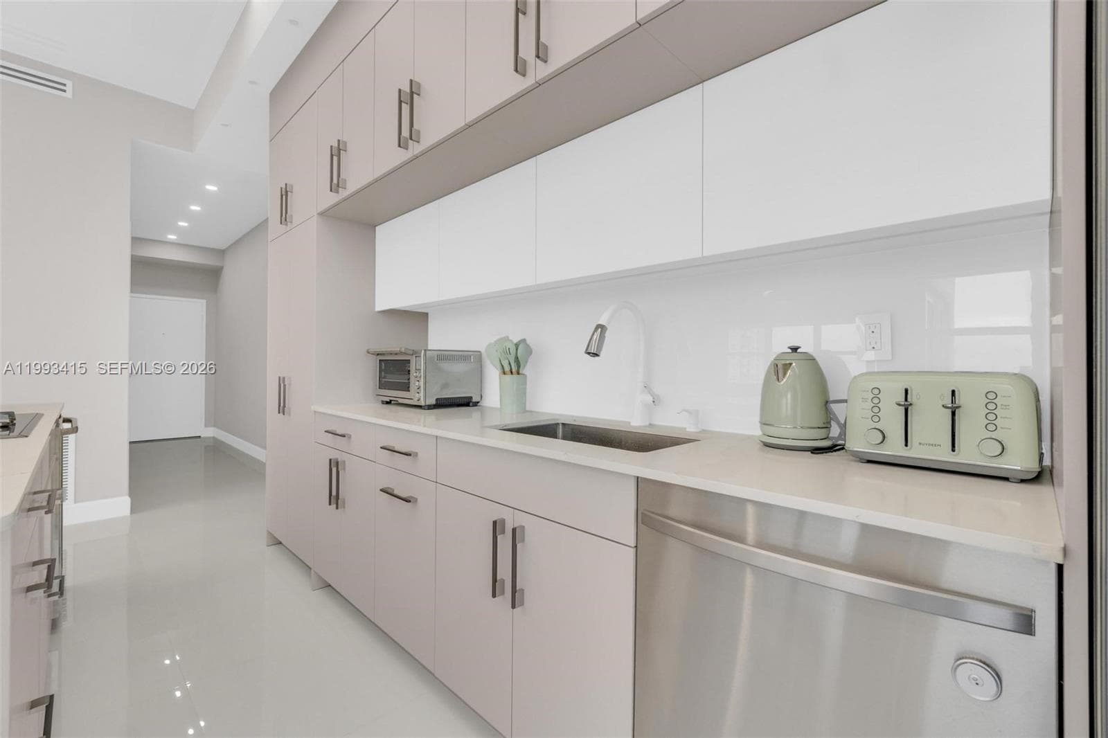 18011 Biscayne Blvd # PH04, Aventura, FL 33160 photo 4