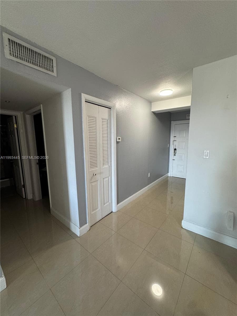 6960 Miami Gardens Dr # 2-516, Hialeah, FL 33015 photo 5