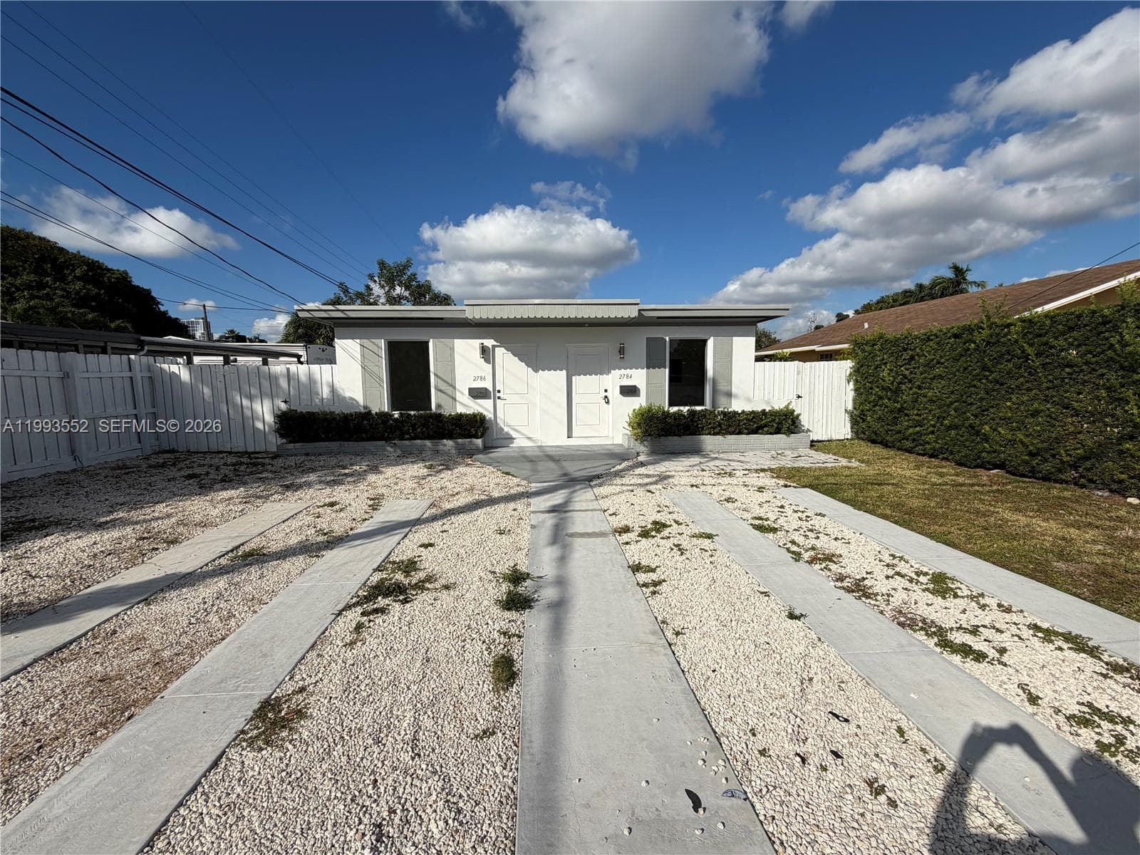 2784 SW 31st Pl, Miami, FL 33133 photo 2