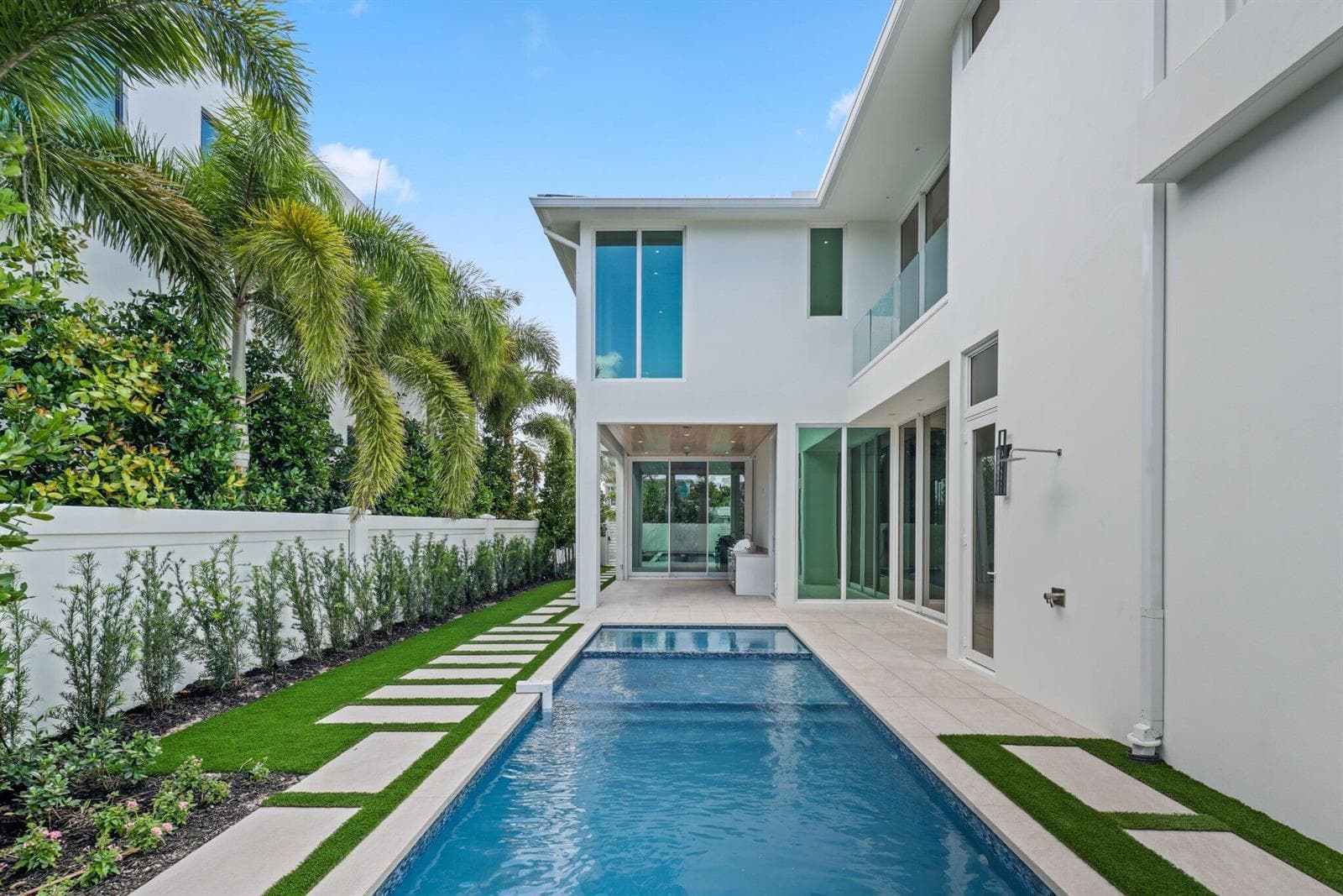 330 Grove Place, Delray Beach, FL 33444 photo 2