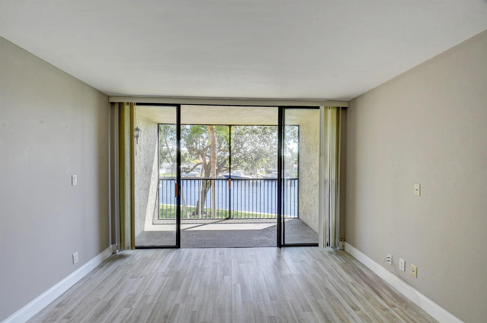 14 Royal Palm Way # 2050, Boca Raton, FL 33432 photo 5