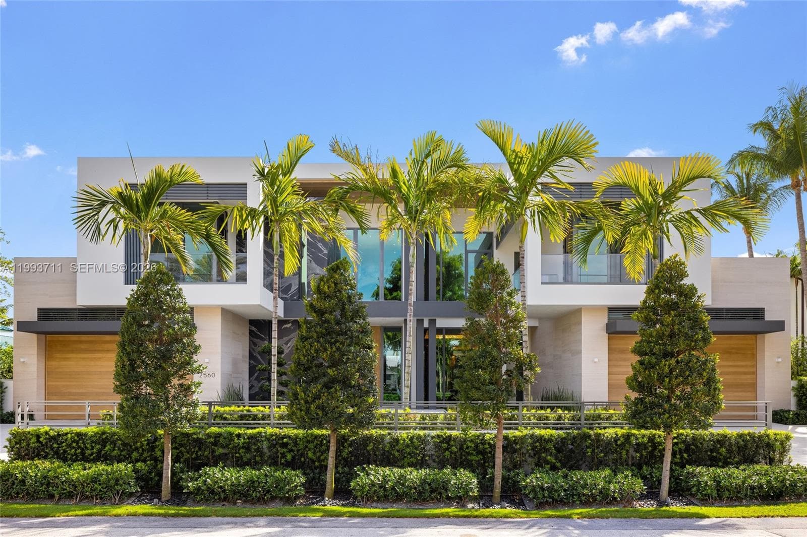 2560 Del Lago Dr, Fort Lauderdale, FL 33316 photo 5