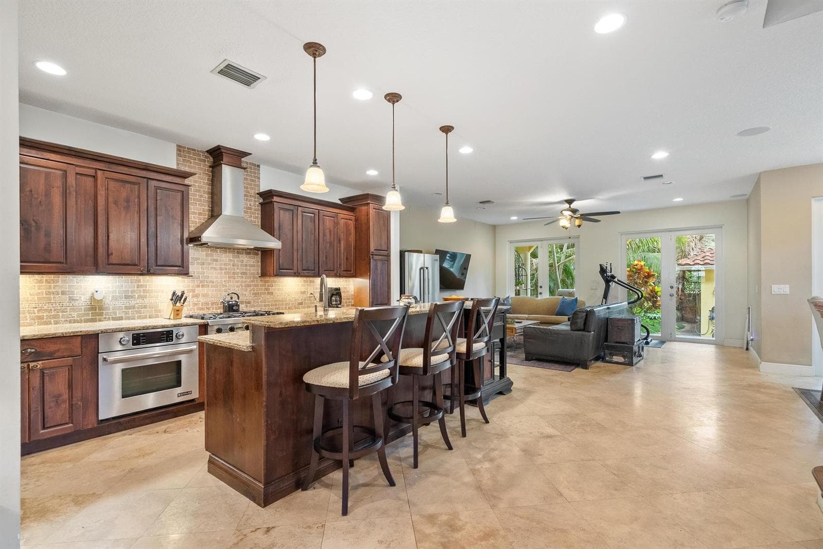218 N Palmway, FL 33460 photo 5