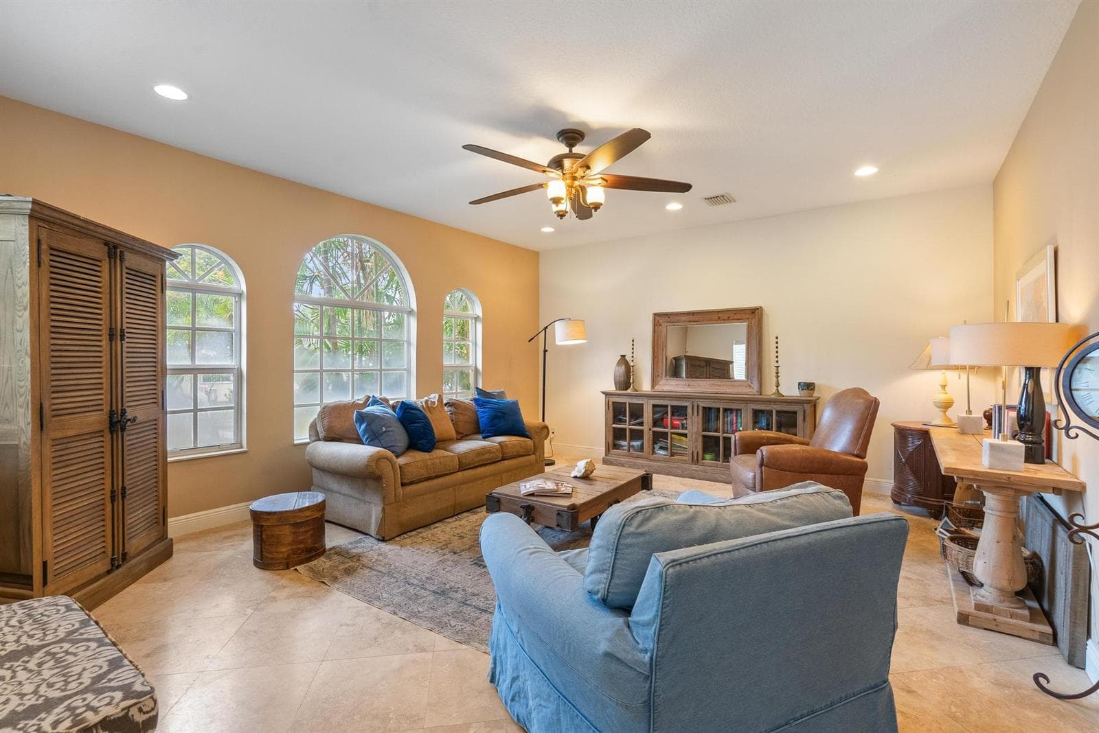 218 N Palmway, FL 33460 photo 4