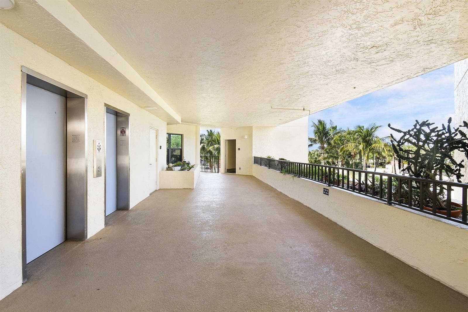 221 NE Plantation Road # 316, Hutchinson Island, FL 34996 photo 4