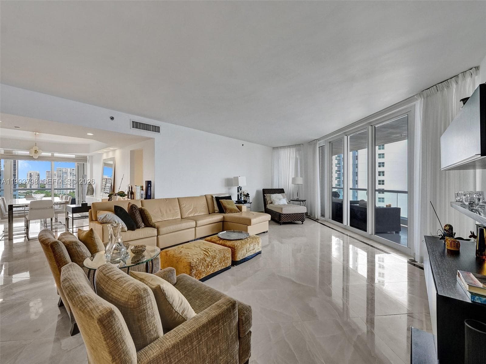 7000 Island Blvd # 1207, Aventura, FL 33160 photo 4