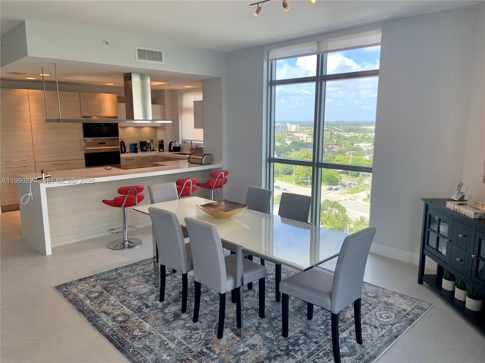17301 Biscayne Blvd # 1602, North Miami Beach, FL 33160 photo 4