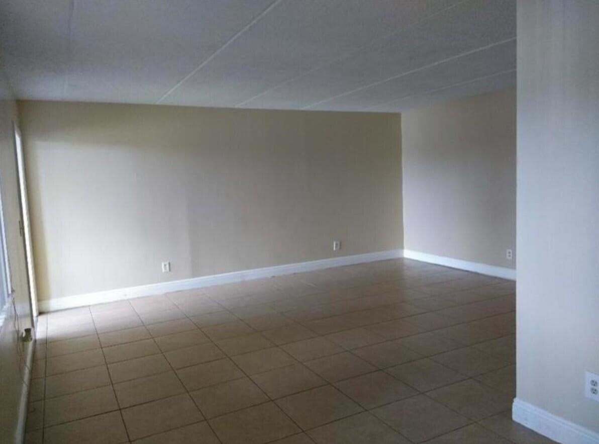 1205 Meadows Circle, Boynton Beach, FL 33436 photo 3