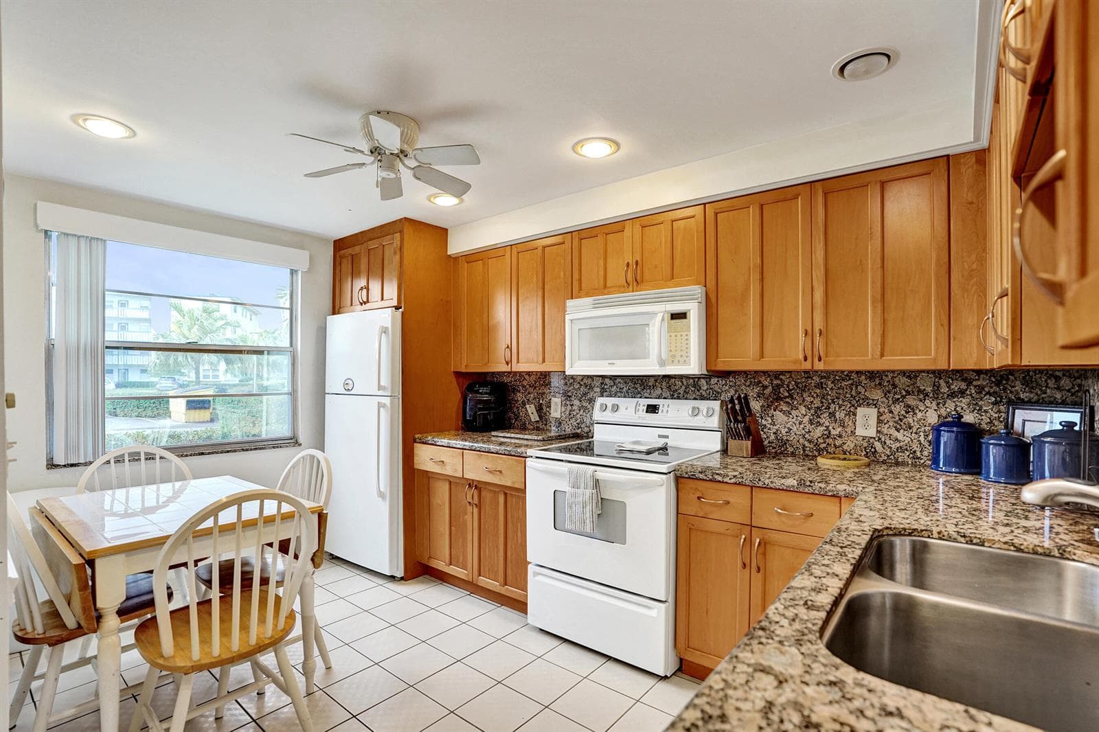 1020 Lincoln, Boca Raton, FL 33434 photo 5