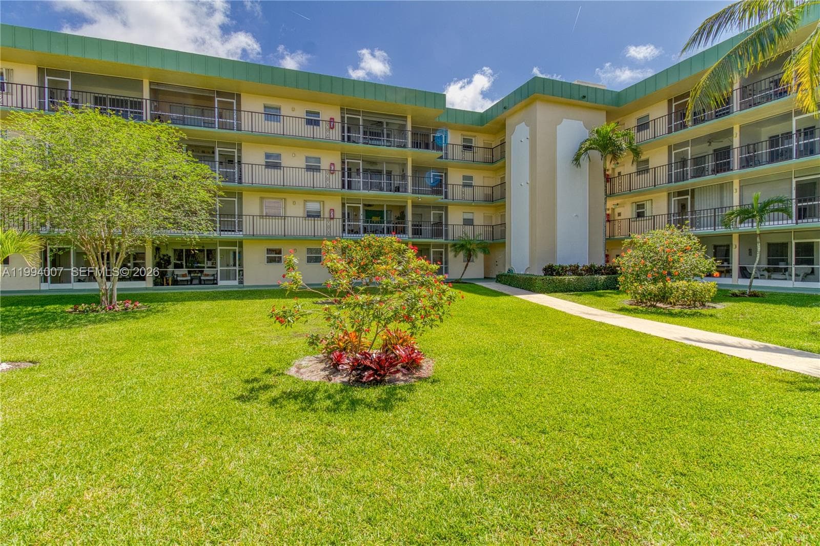 804 SE 7th St # 107, Deerfield Beach, FL 33441 photo 3
