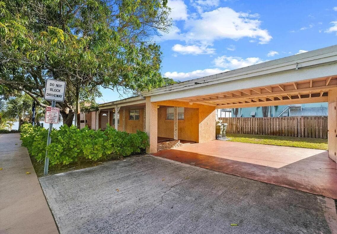 101 S Colorado Avenue, Stuart, FL 34994 photo 2
