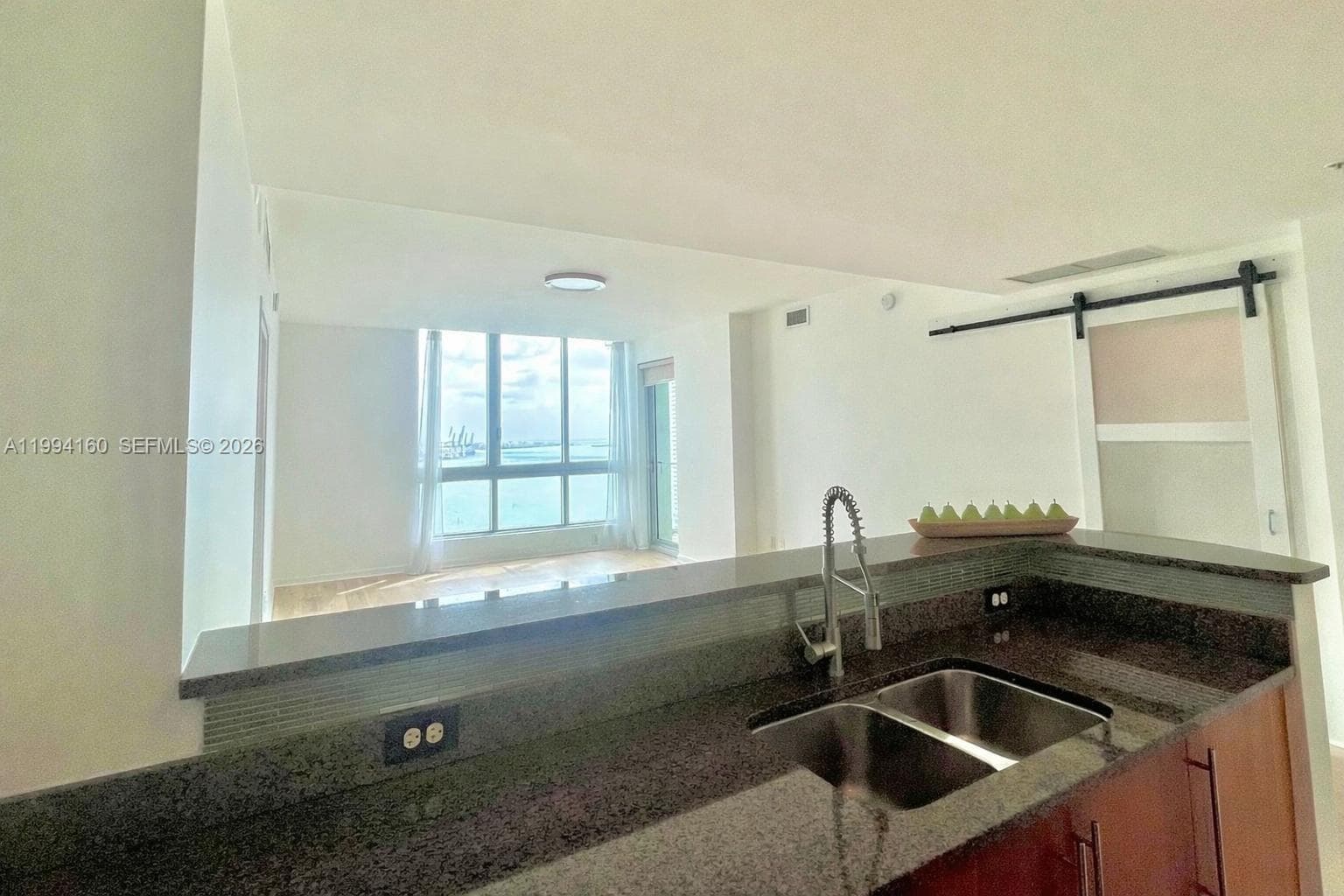 300 S Biscayne Blvd # T-2012, Miami, FL 33131 photo 3