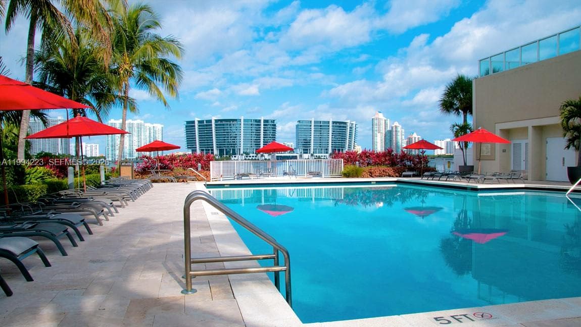 18100 N Bay Rd # 906, Sunny Isles Beach, FL 33160 photo 2