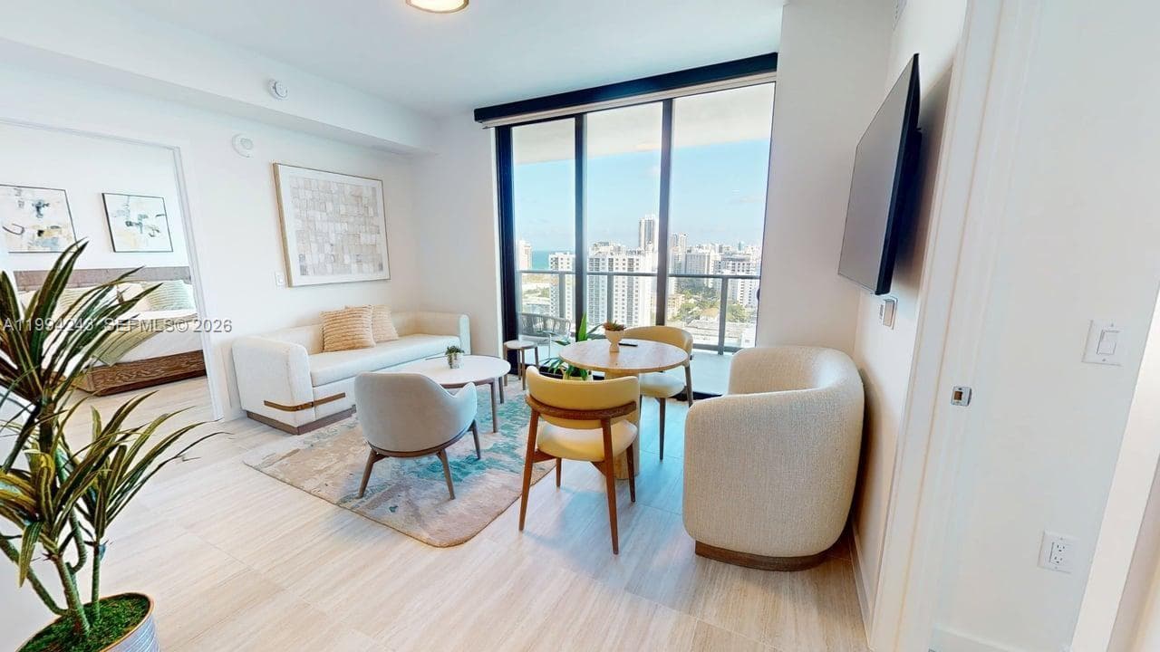 580 72nd St # 1708, Miami Beach, FL 33141 photo 2