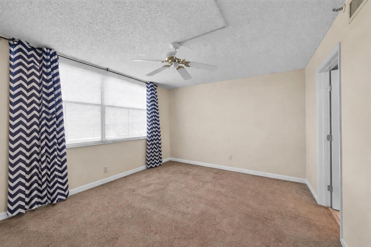4570 NW 18th Avenue # 604, Deerfield Beach, FL 33064 photo 5