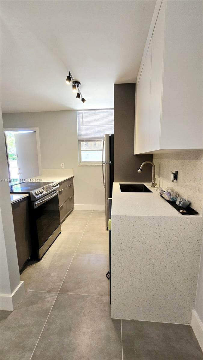 1811 Jefferson St # 202, Hollywood, FL 33020 photo 5