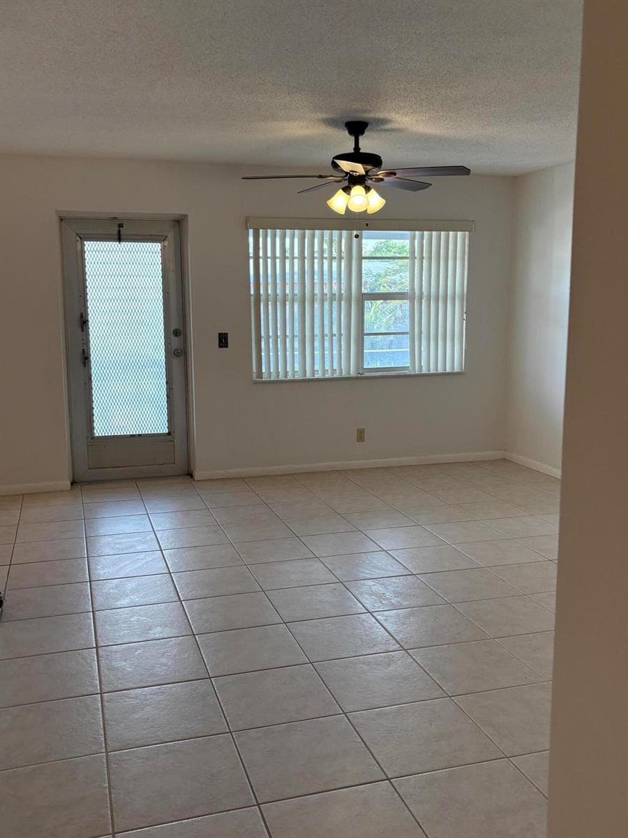64 Sussex C, West Palm Beach, FL 33417 photo 2