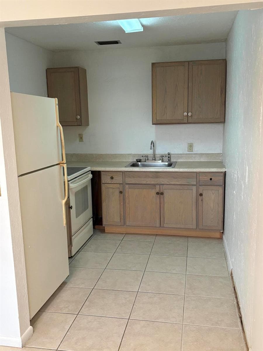 64 Sussex C, West Palm Beach, FL 33417 photo 4
