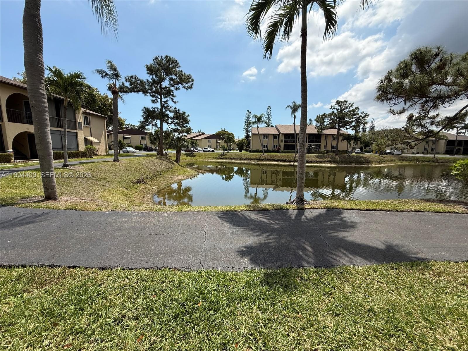340 Pine Ridge Cir # C-1, Green Acres, FL 33463