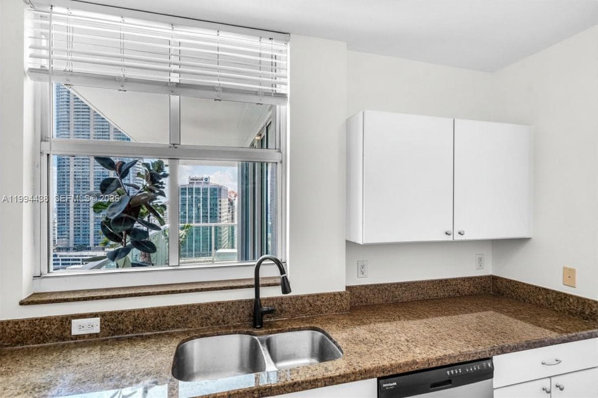 1250 S Miami Ave # 3206, Miami, FL 33130 photo 4