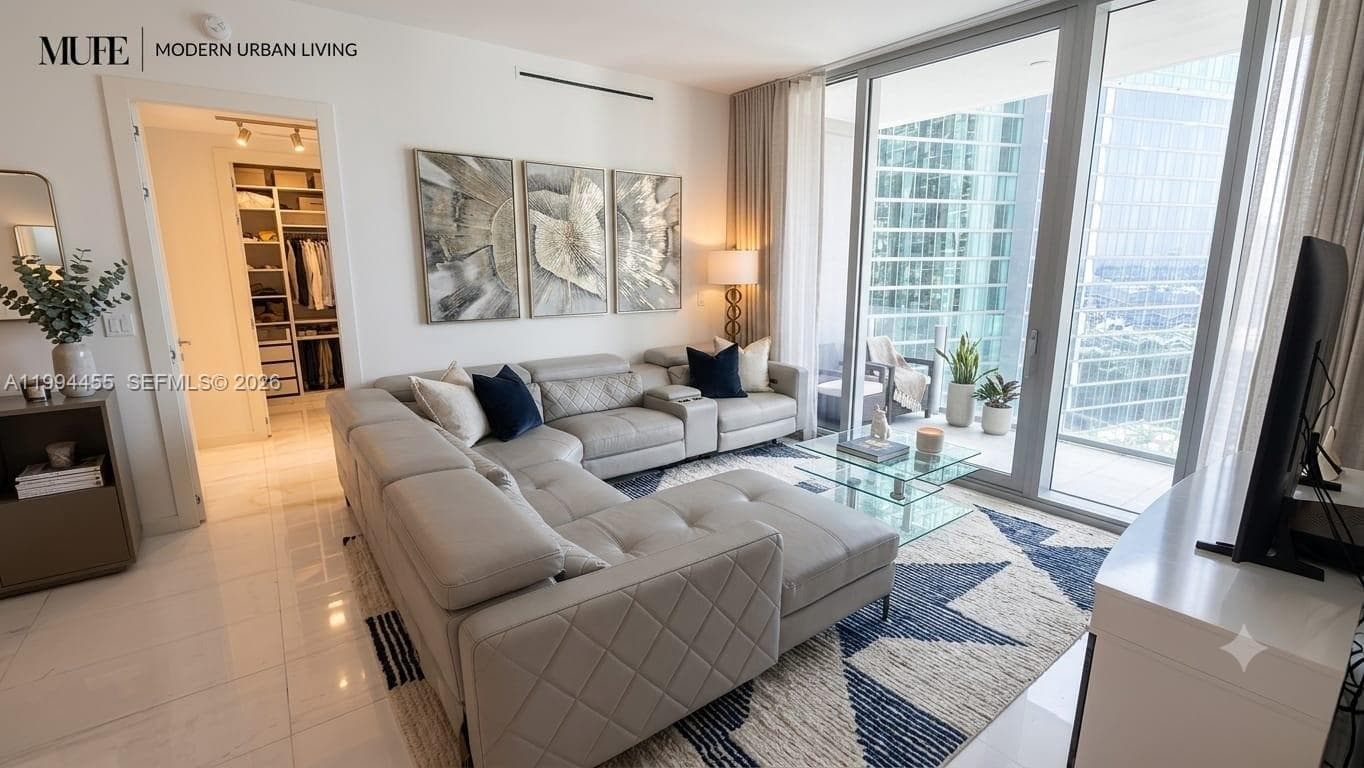 300 Biscayne Boulevard Way # 3409W, Miami, FL 33131 photo 2