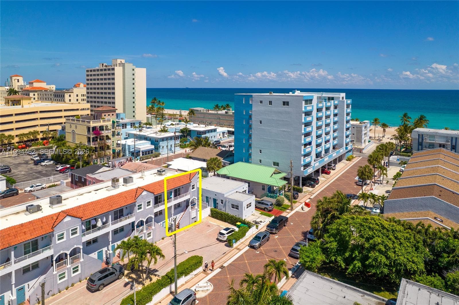 335 Virginia St, Hollywood, FL 33019 photo 2