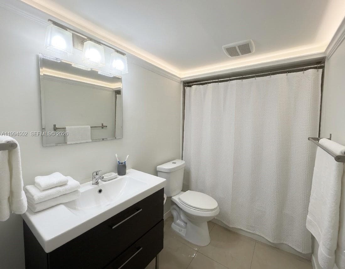 1881 Middle River Dr # 704, Fort Lauderdale, FL 33305 photo 3