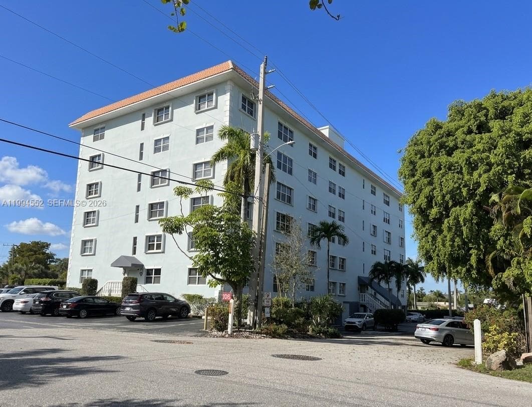 1881 Middle River Dr # 704, Fort Lauderdale, FL 33305 photo 5
