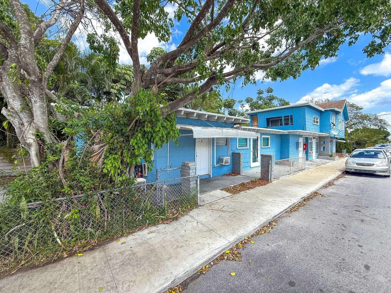 714 N 4th Ave Avenue N, FL 33460 photo 3