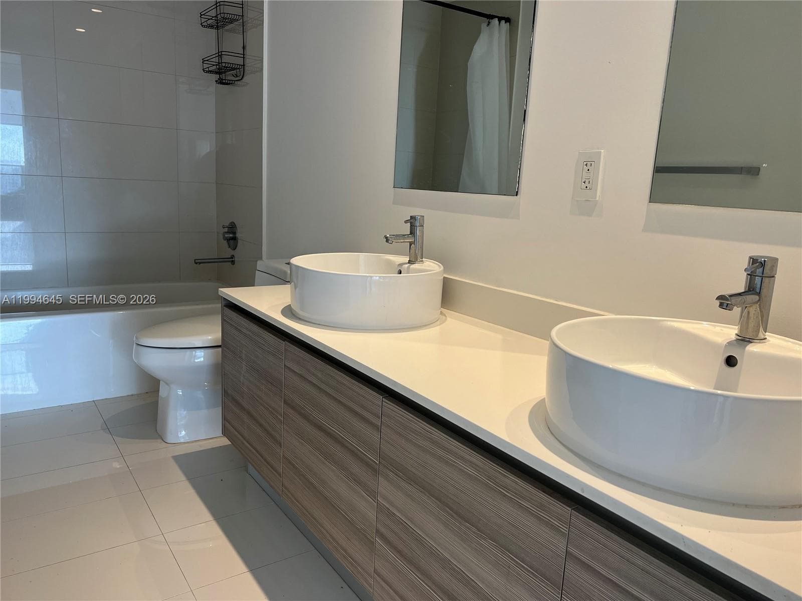121 NE 34th St # 1207, Miami, FL 33137 photo 2