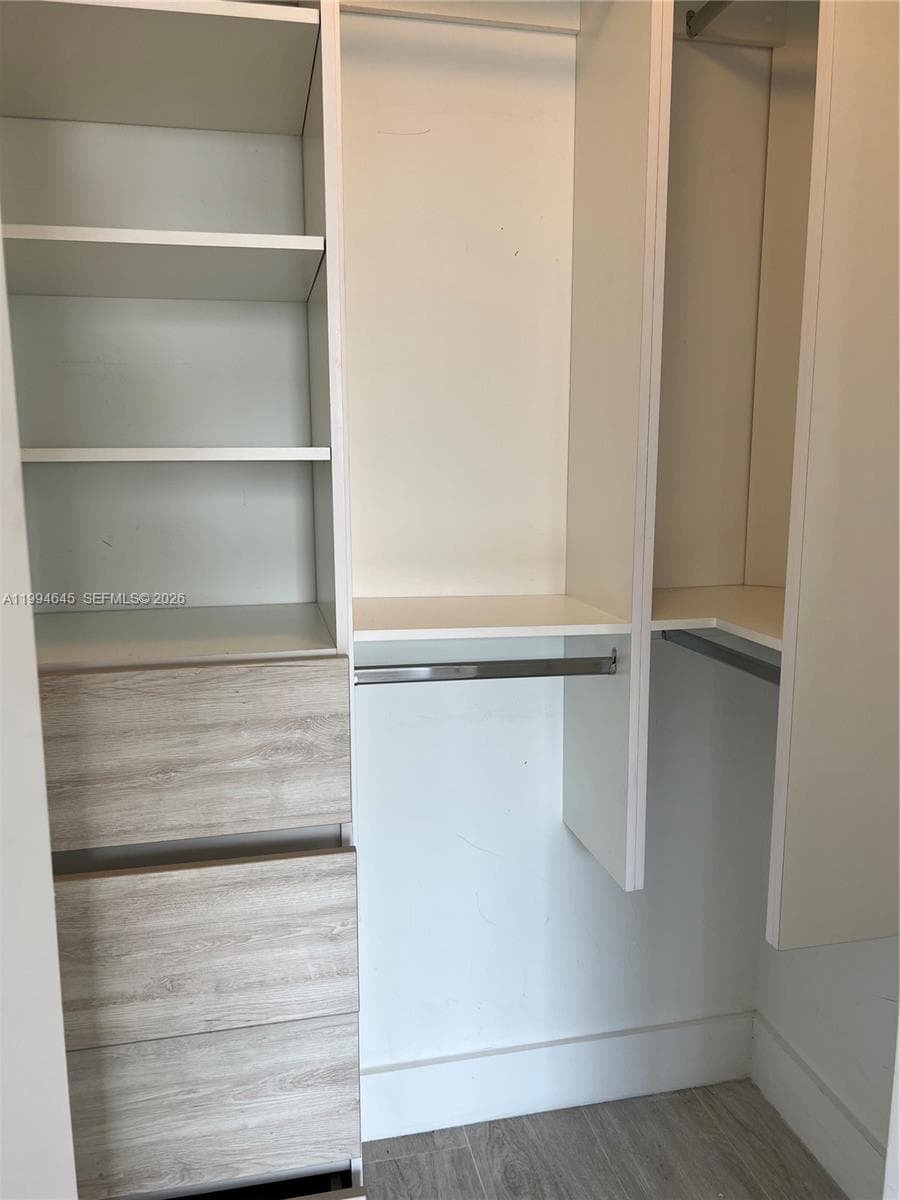 121 NE 34th St # 1207, Miami, FL 33137 photo 3