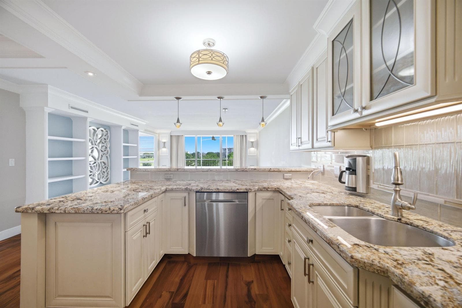 2901 S Palm Aire Drive, Pompano Beach, FL 33069 photo 4