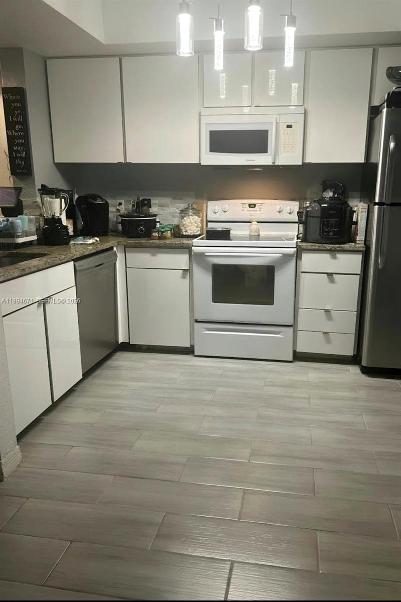 705 SW 148th Ave # 202, Sunrise, FL 33325 photo 5