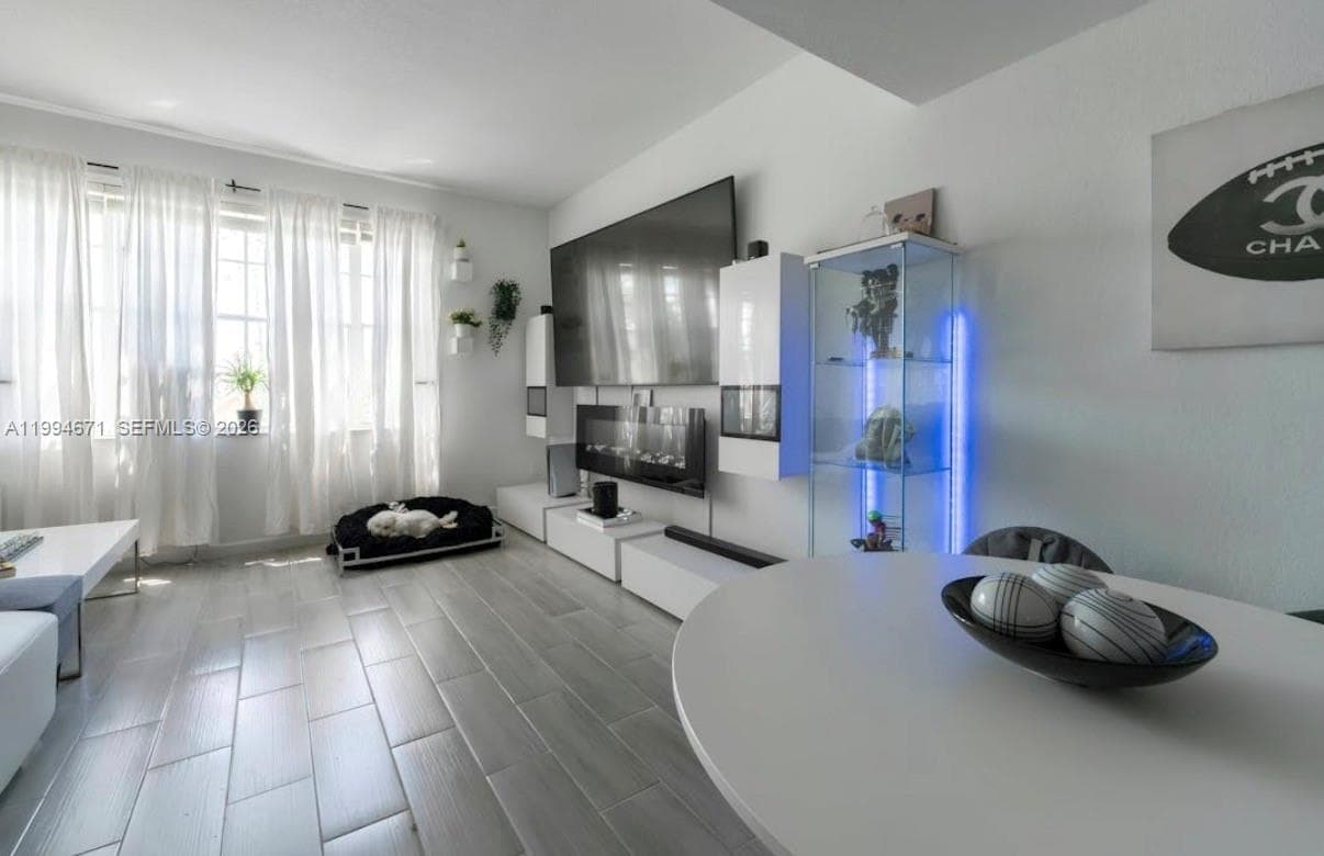705 SW 148th Ave # 202, Sunrise, FL 33325 photo 4