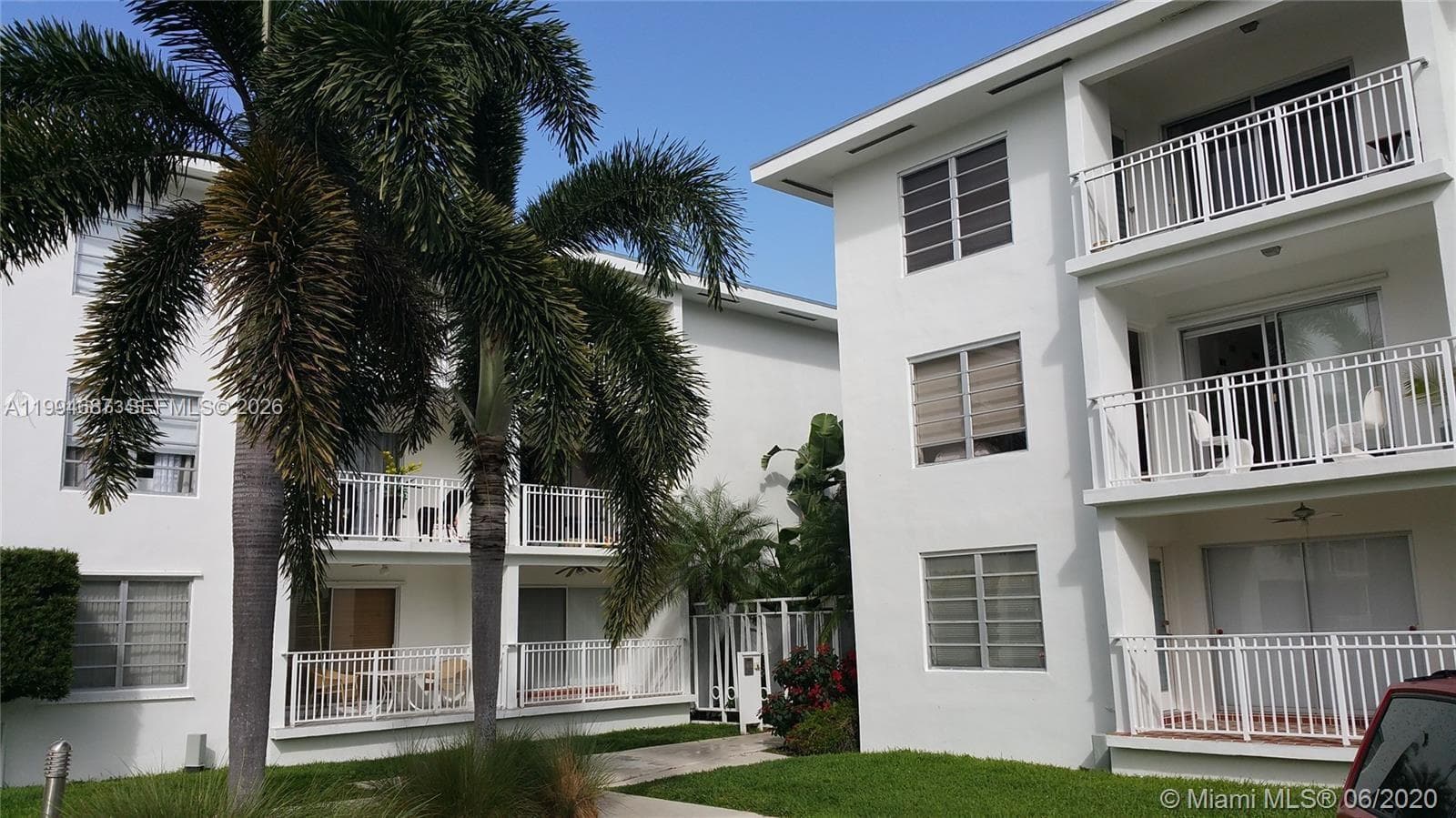 1631 NE 114th St # 305, North Miami, FL 33181 photo 2