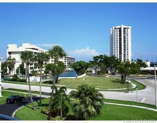 1631 NE 114th St # 305, North Miami, FL 33181 photo 4