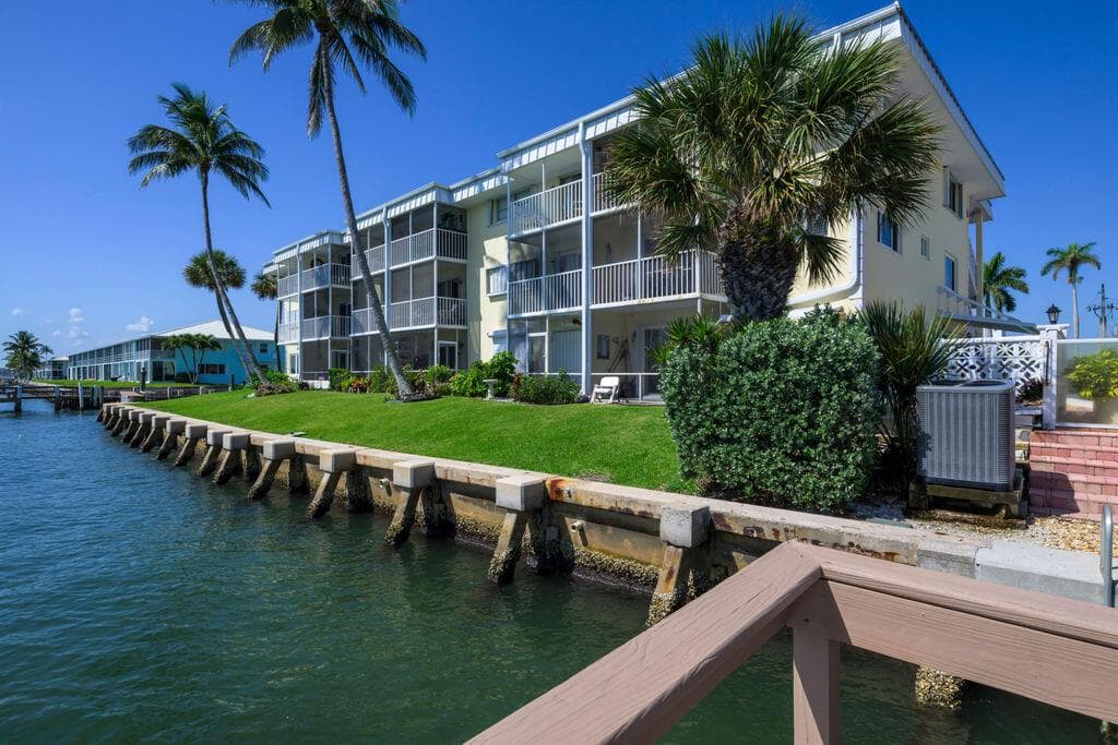 101 Doolen Court # 307, North Palm Beach, FL 33408 photo 2