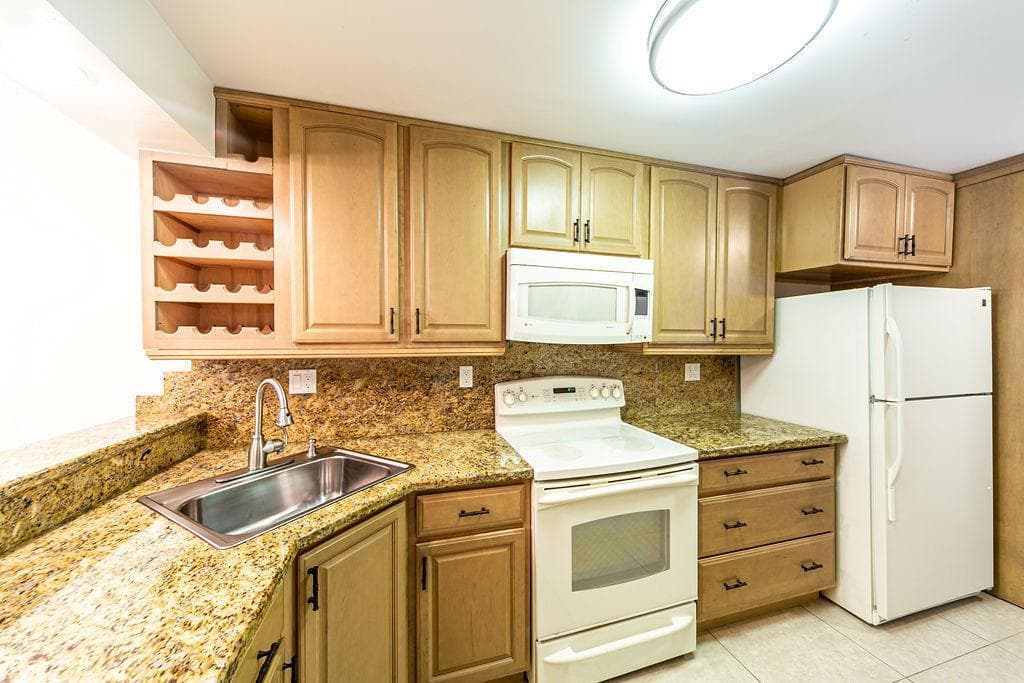 6 Royal Palm Way # 102, Boca Raton, FL 33432 photo 3