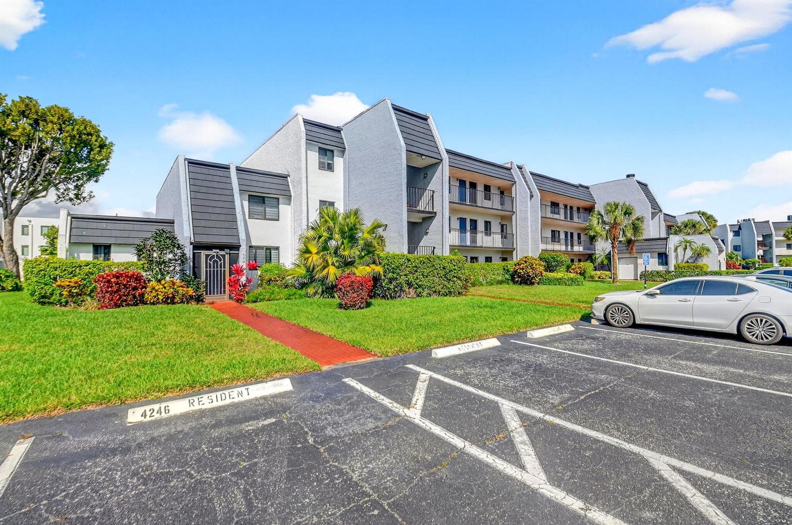 4248 Deste Court # 304, Lake Worth, FL 33467 photo 4